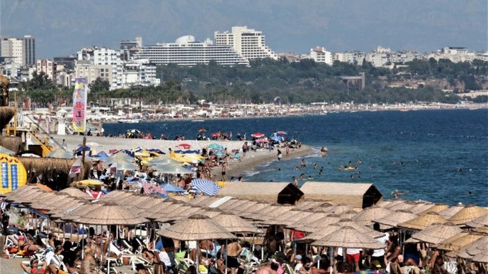 Antalya’da oteller kalifiye personel bulamıyor