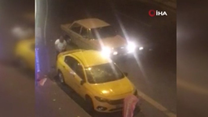 Ankara’da park halindeki aracı parçalayan kişi kameraya yakalandı