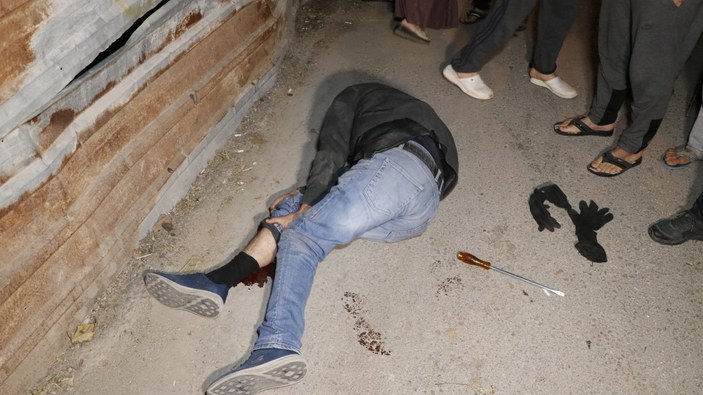 Adana'da ev sahibiyle karşılaşan hırsız balkondan düşerek ayağını kırdı