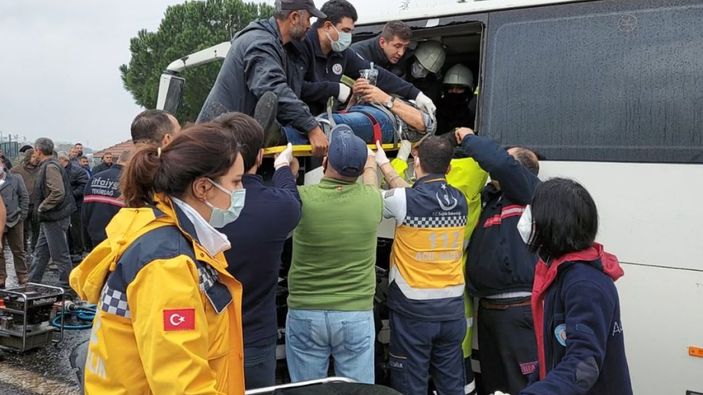 Tekirdağ’da kaza: 2 ölü, 15 yaralı