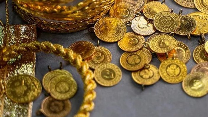 Samsun'da yaşlı kadın, 1 milyon liralık altınlarını dolandırıcıya kaptırdı