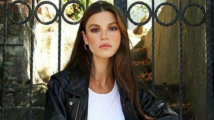 Camdaki Kız'ın Melisa'sı Yüsra Geyik'in bir de ablasına bakın! Meğer o da sektördeymiş