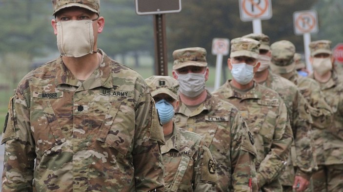 ABD ordusunda 10 binlerce asker, koronavirüs aşısına direniyor