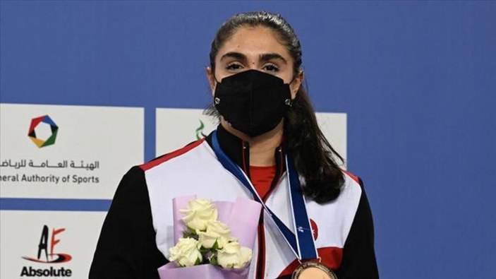 Gençler ve Yıldızlar Dünya Eskrim Şampiyonası'nda Aleyna Ertürk'ten bronz madalya