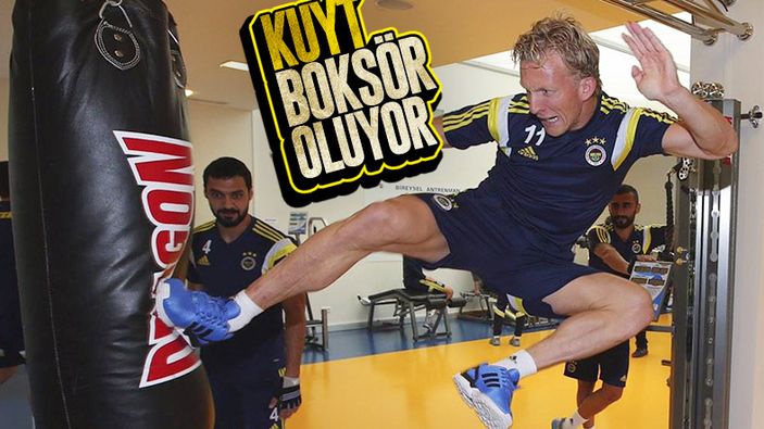 Dirk Kuyt ringe adım atıyor