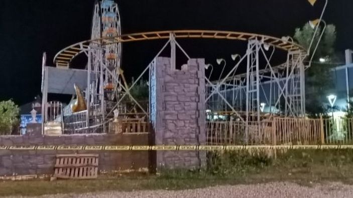 Giresun'da bir lunaparkta eğlence treni raydan çıktı