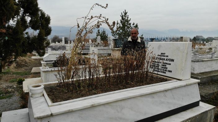 Teröre verilen ilk şehit Süleyman Aydın, kabri başında anıldı