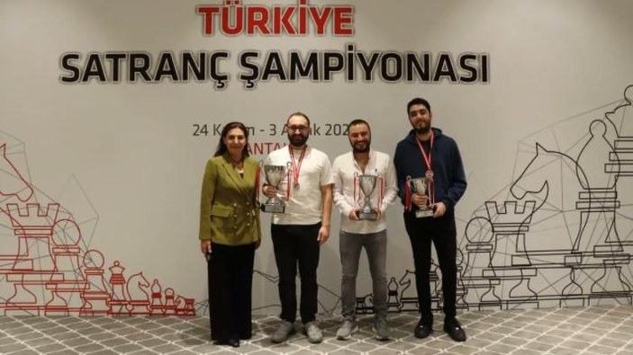 Türkiye Satranç Şampiyonası'nda Mustafa Yılmaz birinci oldu
