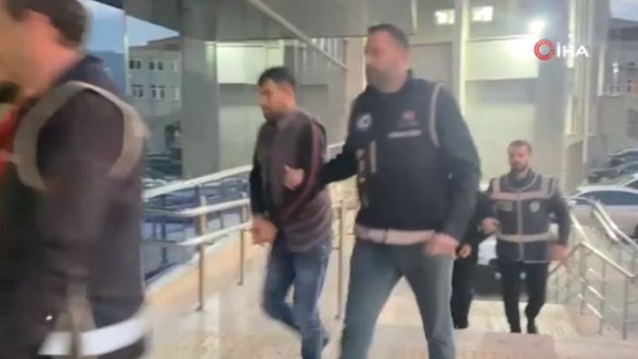 Zonguldak'ta kuyumcuda sahte dolarla altın alışverişinde 3 gözaltı