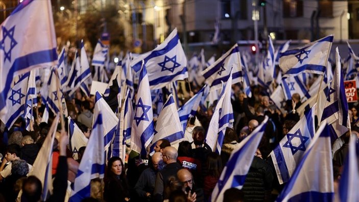 İsrail'de Netanyahu hükümetinin yargı düzenlemesi protesto edildi