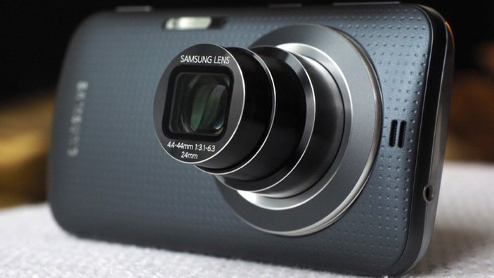 Kamera odaklı Samsung Galaxy K serisi geri geliyor