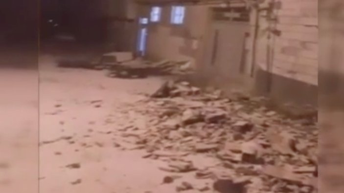 İran'da 5.9'luk deprem: 3 ölü