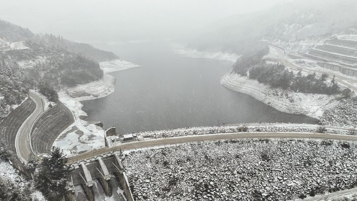 Bursa'da kuraklık sonrasında kar yağışı barajlara umut oldu