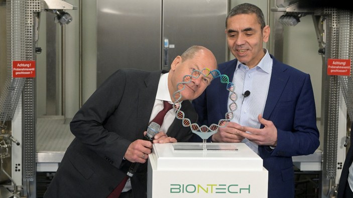 Almanya Başbakanı Scholz'dan BioNTech'e ziyaret