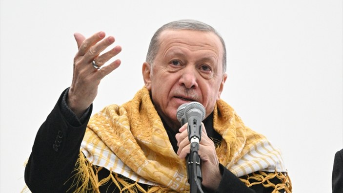 Cumhurbaşkanı Erdoğan Nazilili'de şarkı söyledi