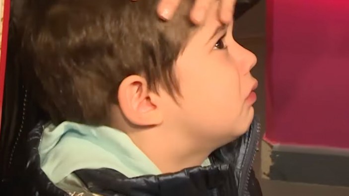 Fahriye Evcen, oğlu Karan'ın ağlama krizinde zor anlar yaşadı