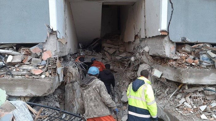 Deprem bölgesinde 7 bin 500 Mehmetçik görev yapıyor