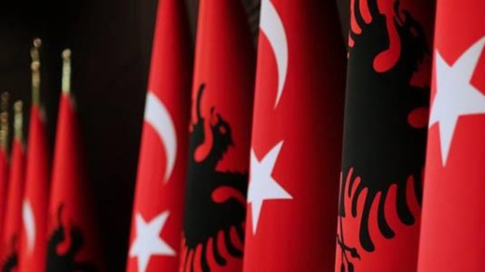 Arnavutluk'ta 1 günlük ulusal yas ilan edildi