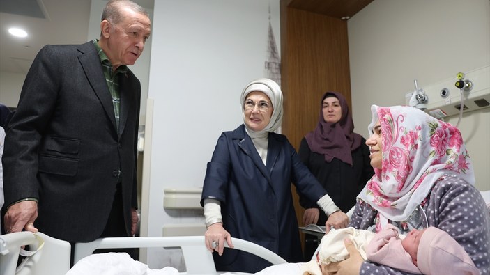 Cumhurbaşkanı Erdoğan'dan, İstanbul'a getirilen depremzedelere ziyaret - En  Son Haber