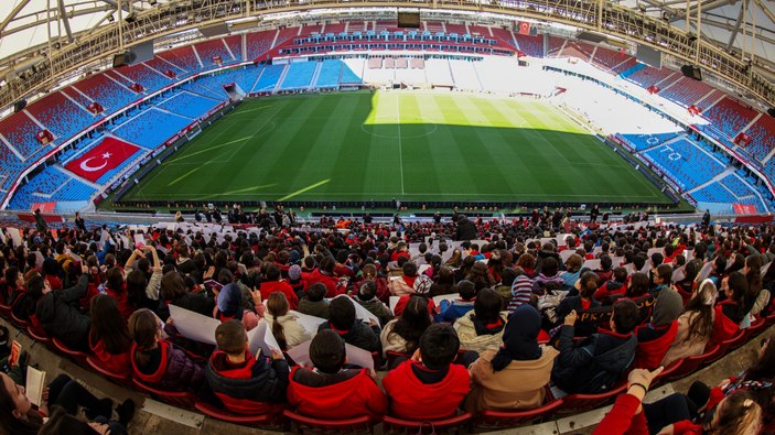 Trabzonspor - Basel maçı biletlerine yoğun ilgi