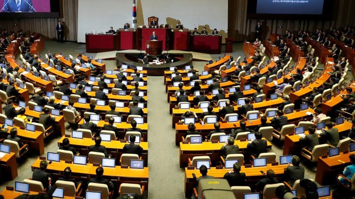 Güney Koreli vekillerin depremzedelerle ilgili kararı: Maaşlarının yüzde 3'ünü bağışlayacaklar