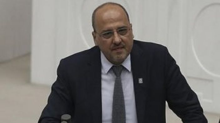 Ahmet Şık Cihangir'de meyhane açtı