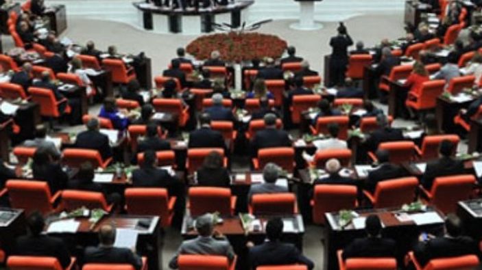 Avukatlık Kanunu teklifi TBMM Adalet Komisyonu'ndan geçti