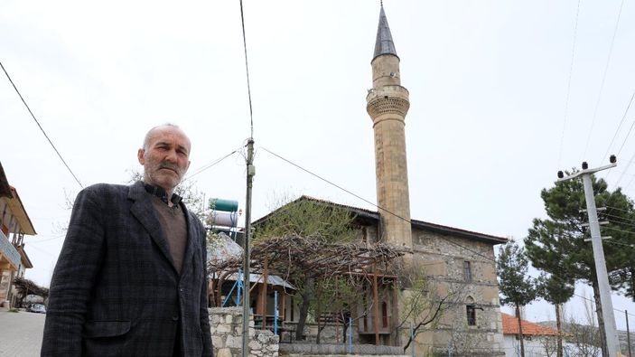 Burdur'daki 900 yıllık caminin, bakıma ihtiyacı var