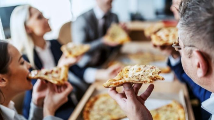 Jeff Bezos'u milyarder yapan taktik: İki pizza kuralı