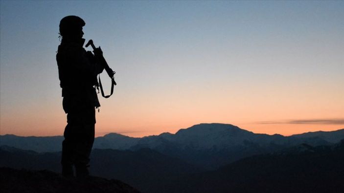 PKK'lı kadın terörist Şırnak'ta teslim oldu