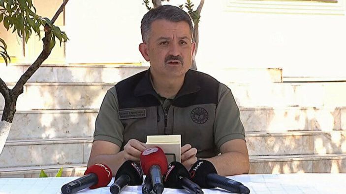 Bekir Pakdemirli, yangınlarla ilgili son durumu paylaştı