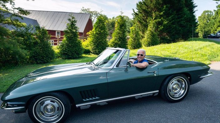 Joe Biden, ilk elektrikli Corvette modelini test edecek