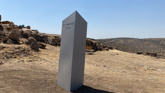 Gizemli monolit bu kez Diyarbakır'daki Zerzevan'da görüldü