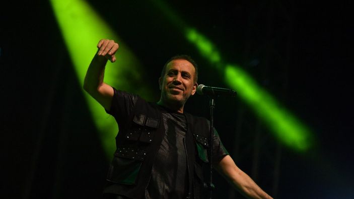 Haluk Levent’ten aşı olun çağrısı