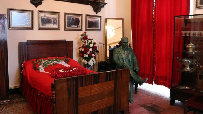 Atatürk'ün ziyaret ettiği odada konser verildi