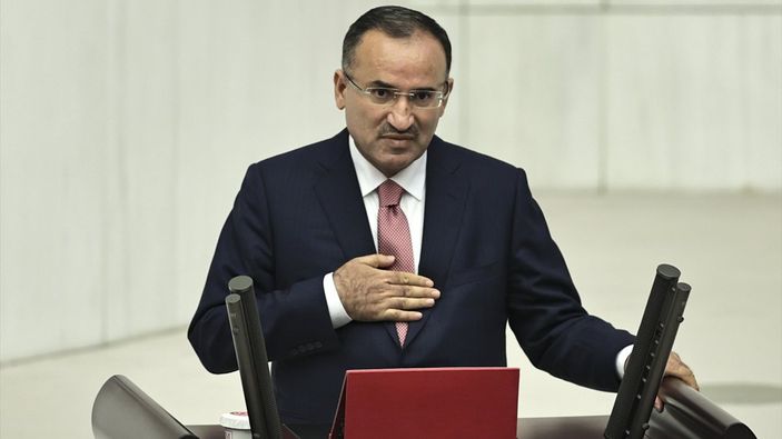 Adalet Bakanı Bekir Bozdağ, TBMM'de yemin etti