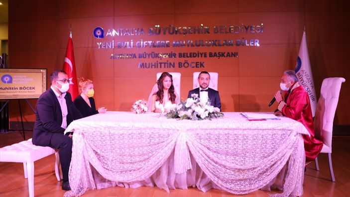 Nikah dairelerinde Sevgililer Günü yoğunluğu
