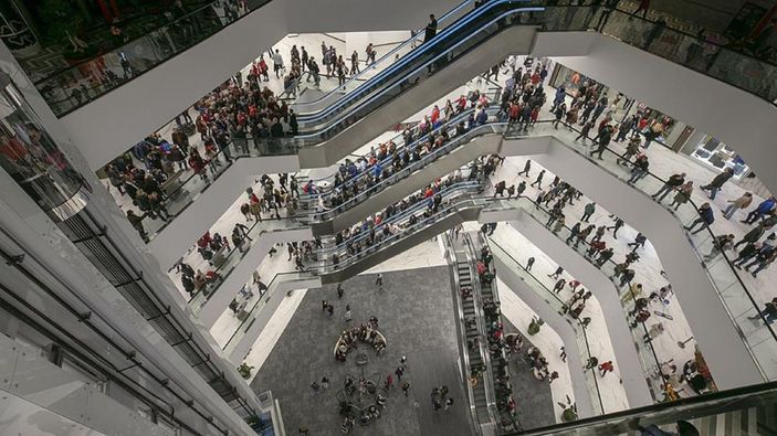 Kar geliyor! İstanbul'da AVM'ler kaçta kapanacak? AVM çalışanları izinli mi?