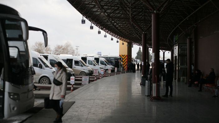 Otobüs biletlerinde artan fiyat, yolcuları tedirgin ediyor