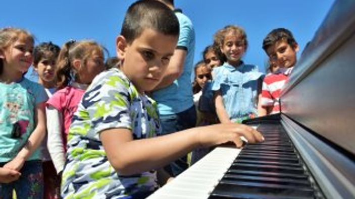 Kusursuz kulak ilk konserini verdi