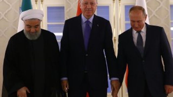 Cumhurbaşkanı Erdoğan, Putin ve Ruhani bir araya geldi