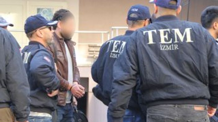 İzmir merkezli 44 ilde FETÖ operasyonu