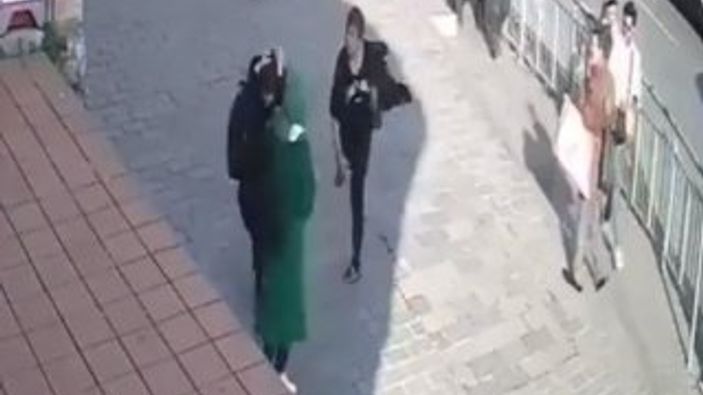 Saldırdığı başörtülü kıza mahkemede FETÖ'cü dedi
