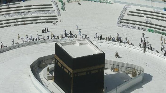 Suudi Arabistan bu yıl ülke dışından hacı kabul etmeyecek