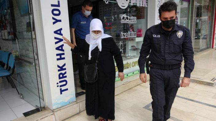 Adıyaman'da yaşlı kadının yardımına polis koştu
