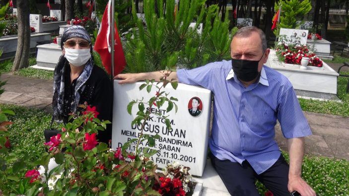 Babalar Günü'nde şehit oğluna ziyaret: O bana gelemedi, biz ona geldik
