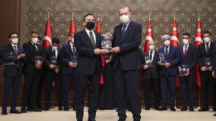 İletişim Başkanı Fahrettin Altun'a Yılın İletişim Ödülü