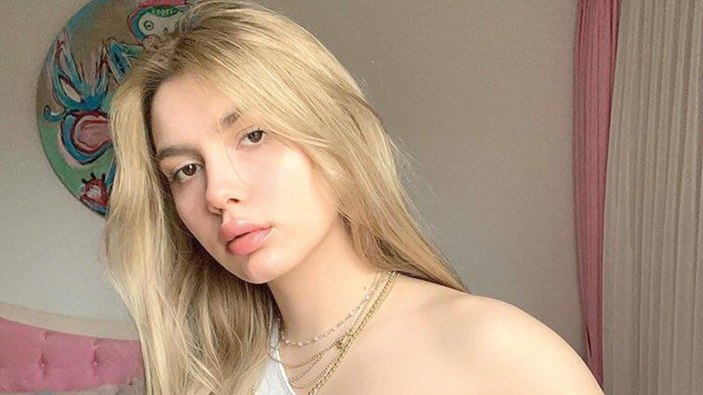 Bikinisiyle poz verdi! Aleyna Tilki bikinili pozlarıyla sosyal medyayı salladı! "Alev aldı buralar"