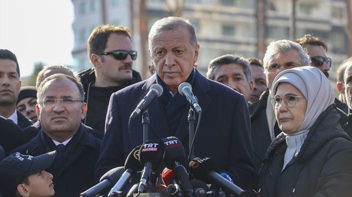 Üniversiteler yaz dönemine kadar uzaktan eğitime geçecek