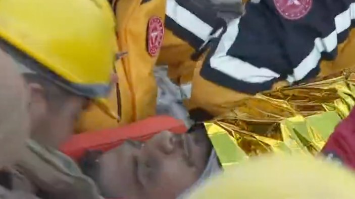 Deprem sonrası 149'uncu saat: Antakya'da bir vatandaş daha sağ çıkarıldı